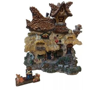 Boyd’s Bears Village Home Wee Bear Daycare 2nd Edition